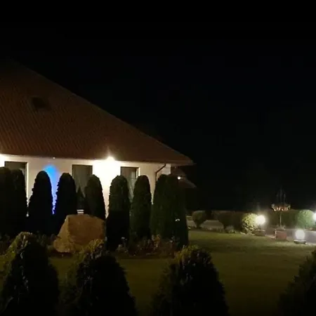 Forest Inn *